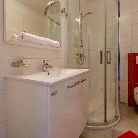 Apartment Atemberaubendes Nur 100 Meter Zum Mit Sauna, Rooftop, Meerblick
