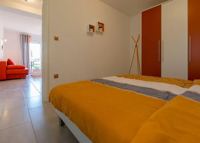 Atemberaubendes Nur 100 Meter Zum Mit Sauna, Rooftop, Meerblick Dramalj