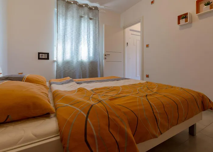 Apartment Atemberaubendes Nur 100 Meter Zum Mit Sauna, Rooftop, Meerblick