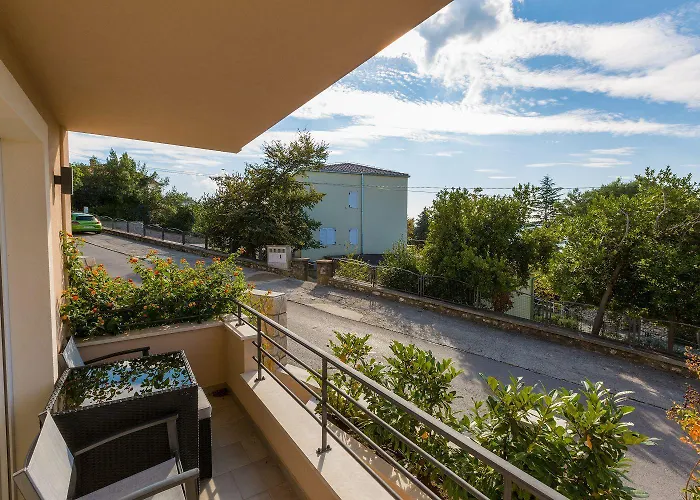 Atemberaubendes Nur 100 Meter Zum Mit Sauna, Rooftop, Meerblick * Dramalj
